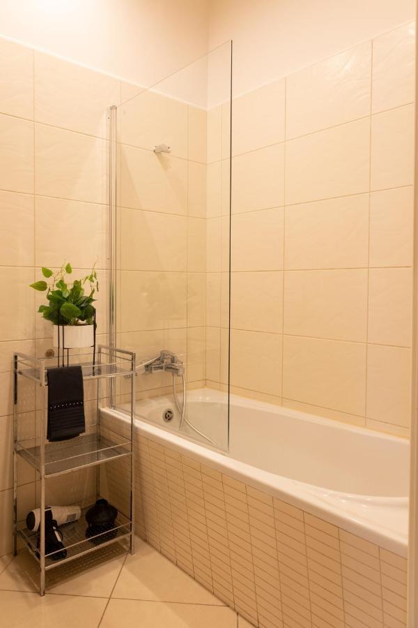 ורשה Clicktheflat Aleje Jerozolimskie Center Apart Rooms מראה חיצוני תמונה